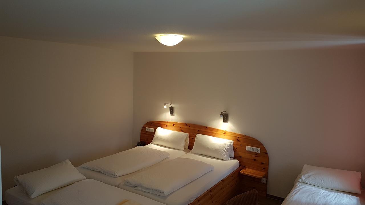 Hotel Gasthaus Roessle Freiburg im Breisgau Kültér fotó
